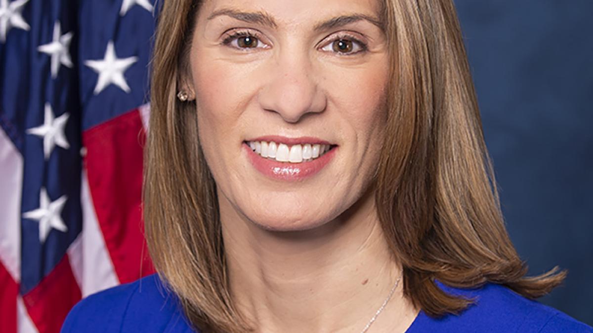Lori Trahan